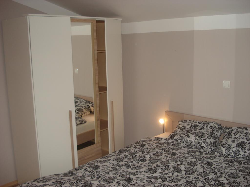 Apartments Niko Vir Exteriör bild
